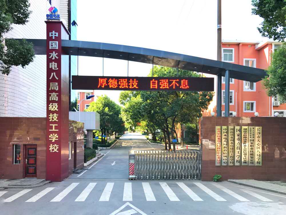 3643000727_1.jpg